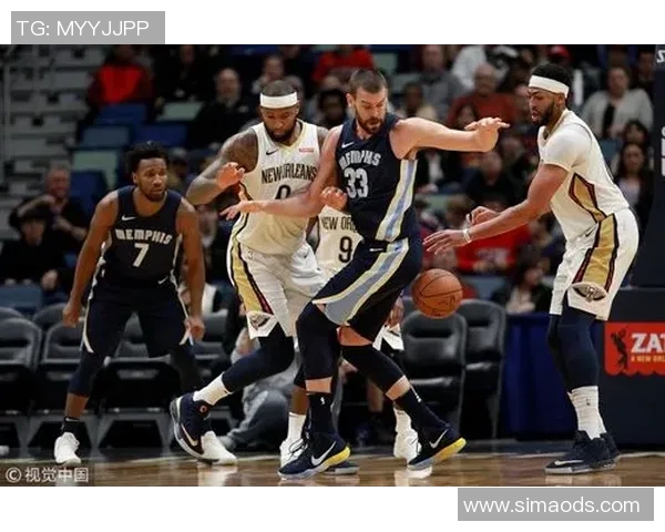 鹈鹕与灰熊首节较量精彩回顾双方表现与战术分析 鹈鹕与灰熊首节较量精彩回顾双方表现与战术分析