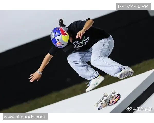 武汉滑板队在滑板节奏排行榜中荣获第二名展现出强劲实力与团队默契